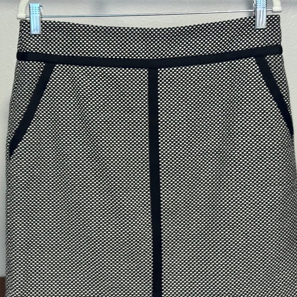LOFT Black and White Tweed Mini Skirt - Picture 3 of 12